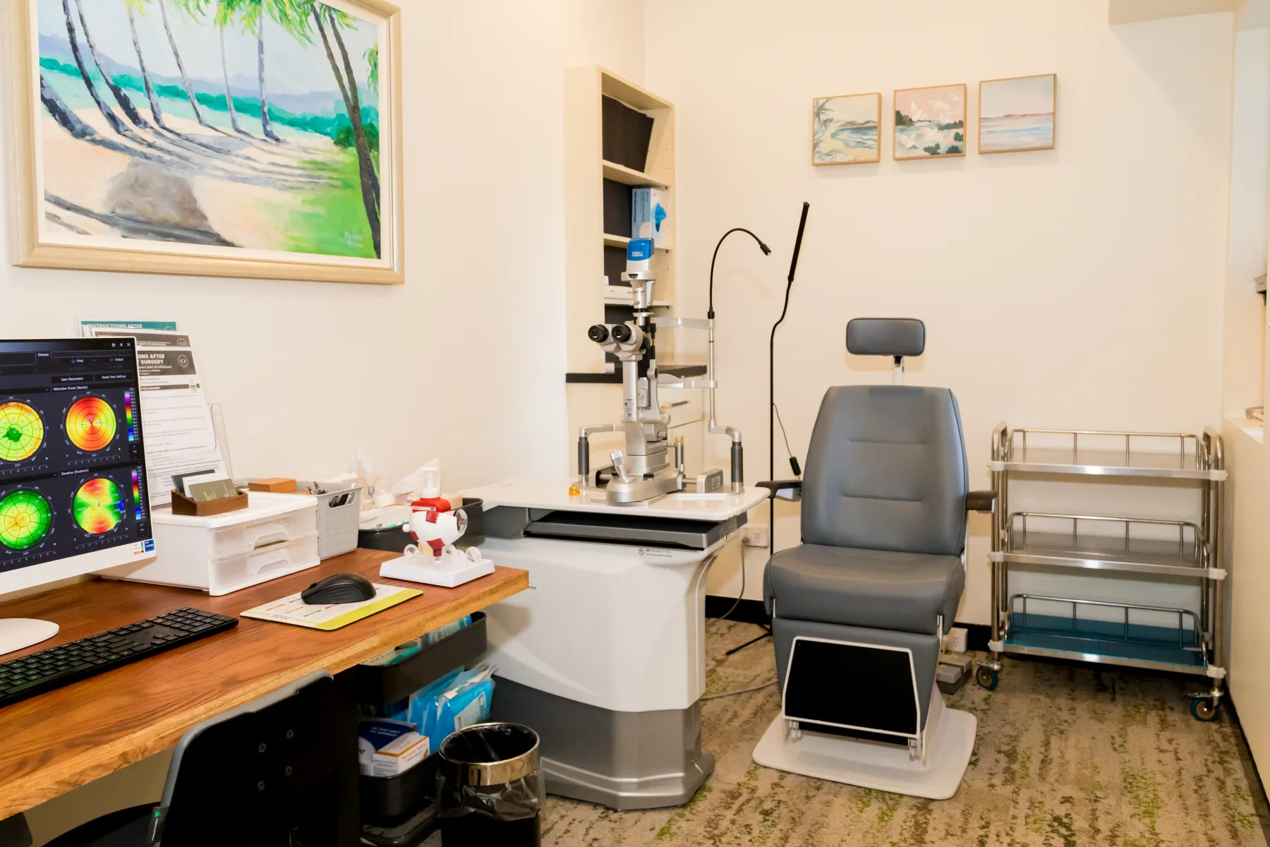 Advanced diagnostic imaging and eye examination room